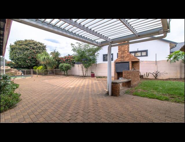 3 BEDROOM FREEHOLD FOR SALE IN RANDHART